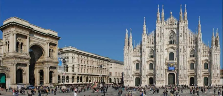 Duomo Cathedral Apartment Mediolan 0*,  Włochy